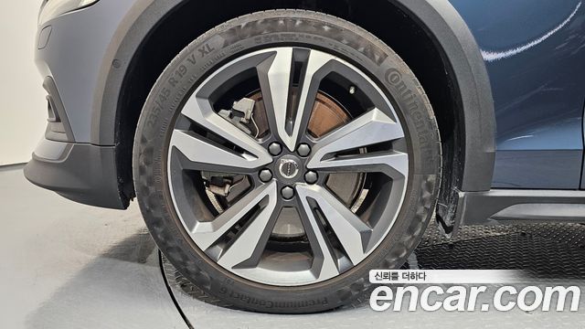 Volvo V60 2-го поколения B5 Pro AWD - фото 4