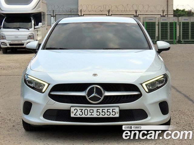 Mercedes-Benz A-Class W177 A220 Hatchback - фото 0