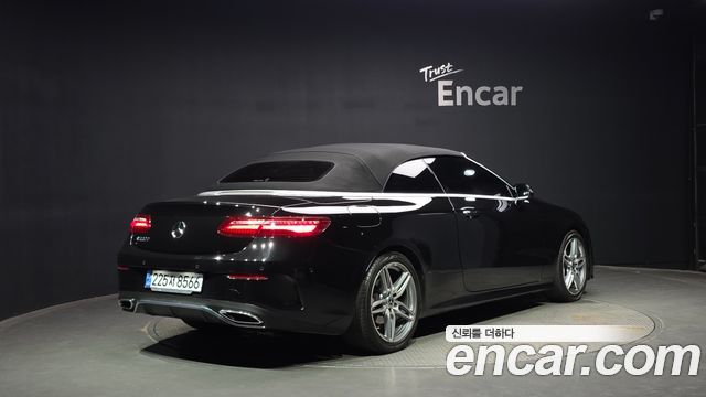 Mercedes-Benz E-Class W213 E220d Cabriolet - фото 0