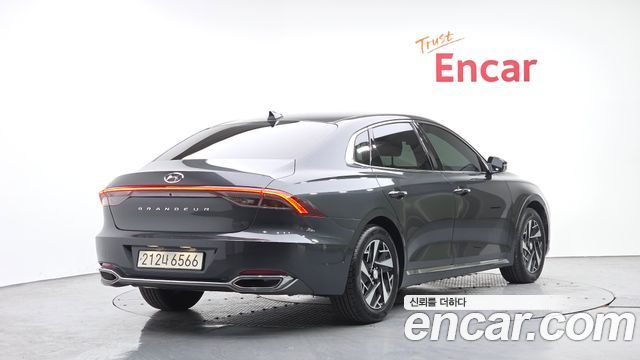 Hyundai Grandeur Новый IG, гибрид Premium - фото 1