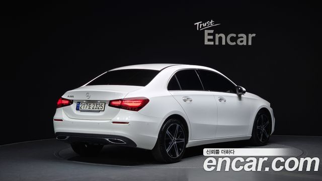 Mercedes-Benz A-Class W177 A220 Sedan - фото 1