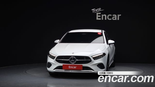 Mercedes-Benz A-Class W177 A220 Sedan - фото 2