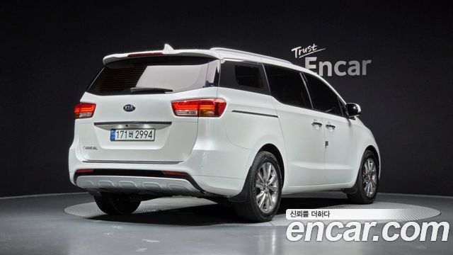 Kia Carnival Совершенно новый 9-seater Noblesse - фото 1