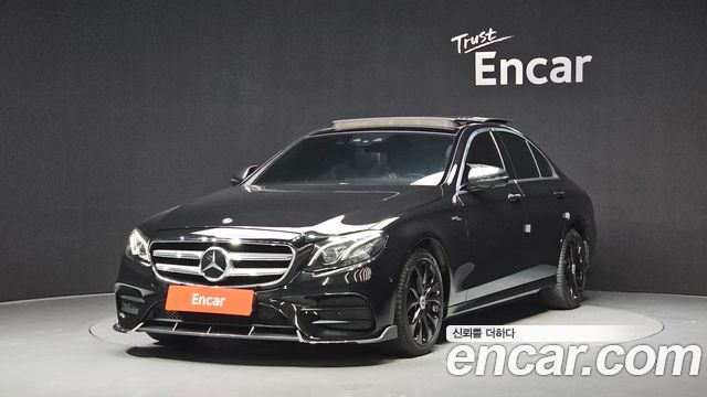 Mercedes-Benz E-Class W213 E350 4MATIC AMG Line - фото 0