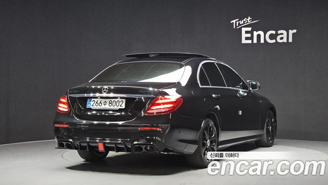 Mercedes-Benz E-Class W213 E350 4MATIC AMG Line - фото 1