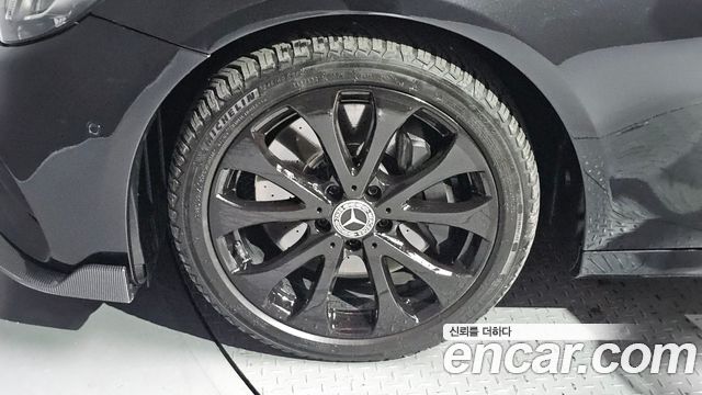 Mercedes-Benz E-Class W213 E350 4MATIC AMG Line - фото 4