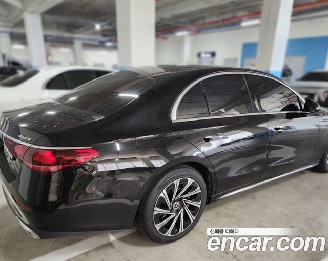 Mercedes-Benz E-Class W214 E300 4MATIC Exclusive - фото 2