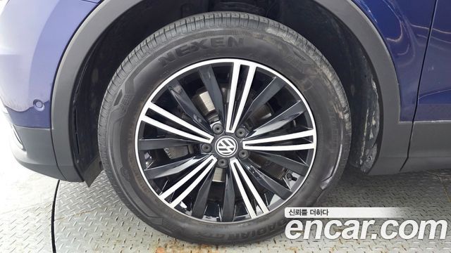 Volkswagen Tiguan 2-го поколения 2.0 TDI Prestige - фото 4