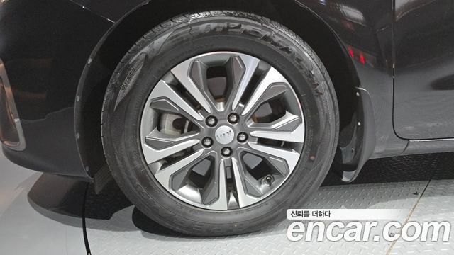 Kia Carnival Новый 9-Seater Luxury - фото 4