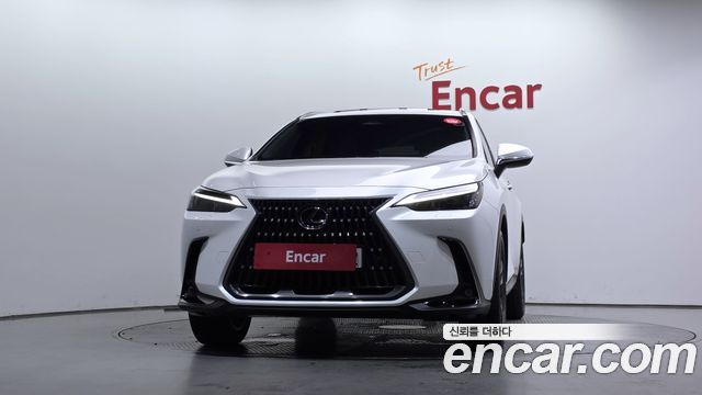Lexus NX 2-го поколения Premium - фото 2