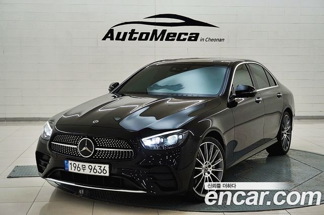 Mercedes-Benz E-Class W213 E350 4MATIC AMG Line - фото 1