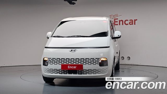 Hyundai Staria Tourer 11-Seater Modern - фото 2