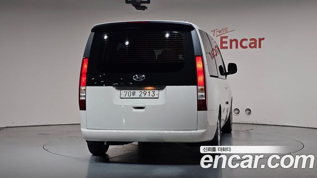 Hyundai Staria Tourer 11-Seater Modern - фото 3