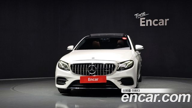 Mercedes-Benz E-Class W213 E350 4MATIC AMG Line - фото 2