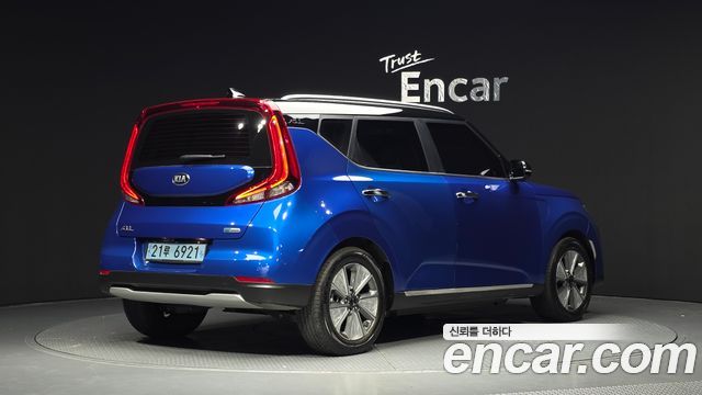 Kia Soul EV Noblesse - фото 1