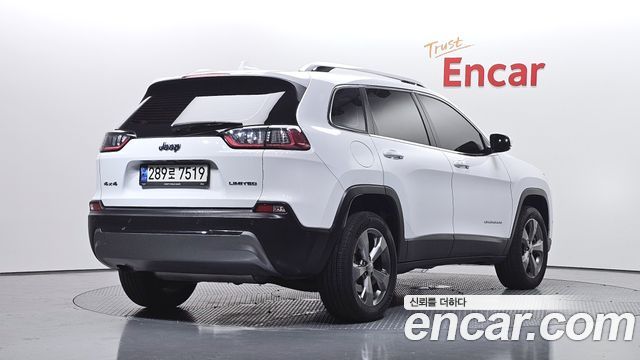 Jeep Cherokee KL 2.4 Limited AWD - фото 1