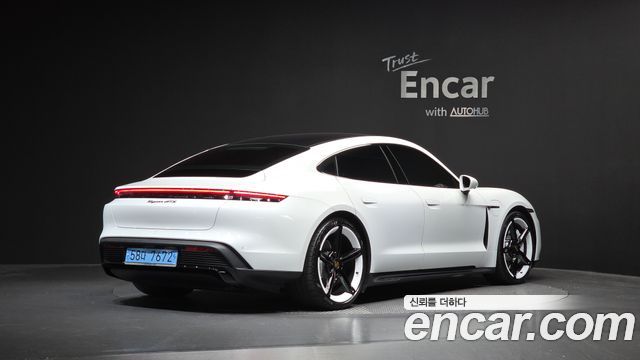 Porsche Taycan GTS - фото 1