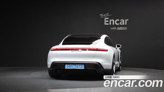 Porsche Taycan GTS - фото 3