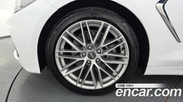 Genesis G70 2.0T Advanced - фото 4