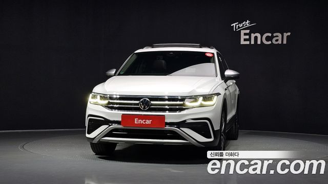 Volkswagen Tiguan 2.0 TSI Prestige - фото 2