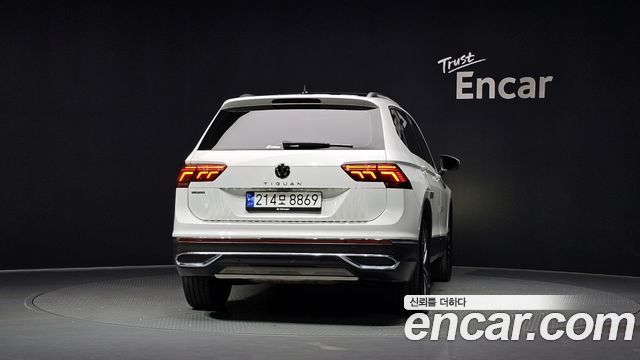 Volkswagen Tiguan 2.0 TSI Prestige - фото 3