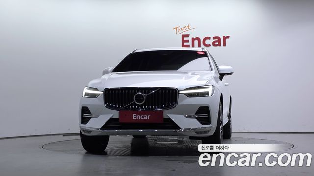 Volvo XC60 2-го поколения B6 Ultimate Bright - фото 2
