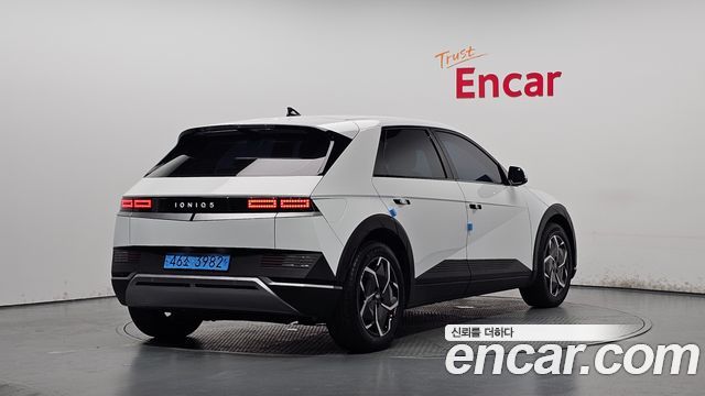 Hyundai Ioniq5 Standard Exclusive - фото 1