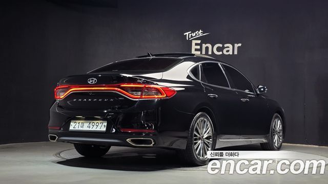 Hyundai Grandeur IG 3.0 Exclusive Special - фото 1