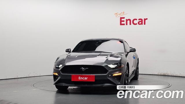 Ford Mustang Coupe - фото 2