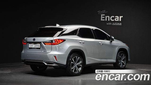 Lexus RX 4-го поколения Executive - фото 1