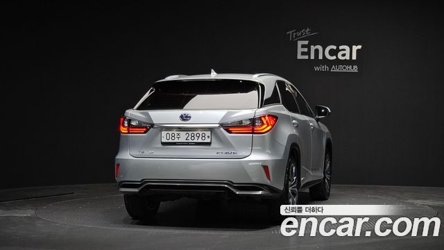 Lexus RX 4-го поколения Executive - фото 3