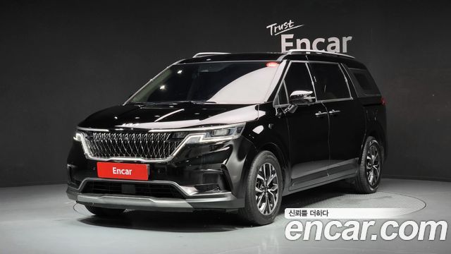 Kia Carnival 4-го поколения 9-Seater Signature - фото 0