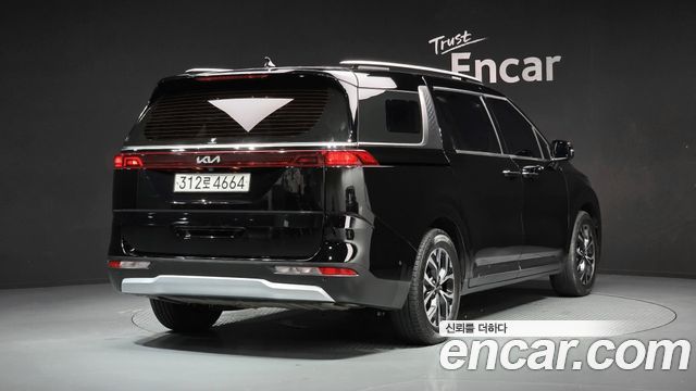 Kia Carnival 4-го поколения 9-Seater Signature - фото 1