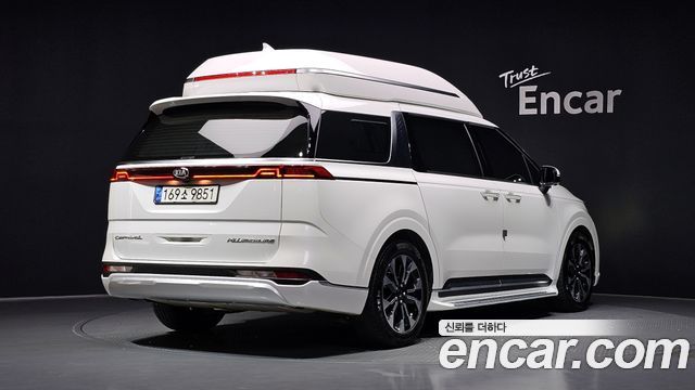 Kia Carnival 4-го поколения Gasoline 9-Seater Hi-Limousine Signature - фото 1