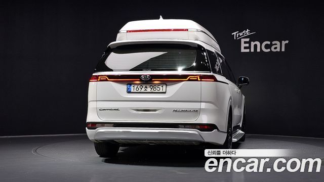 Kia Carnival 4-го поколения Gasoline 9-Seater Hi-Limousine Signature - фото 3