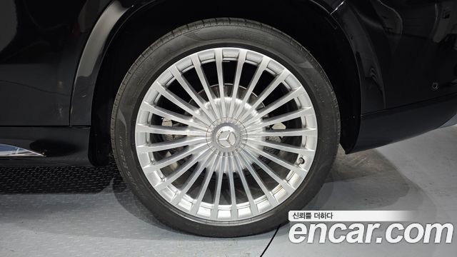 Mercedes-Benz GLS-Class X167 Maybach GLS600 4MATIC - фото 4