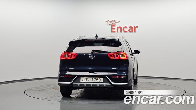 Kia Niro Prestige - фото 2