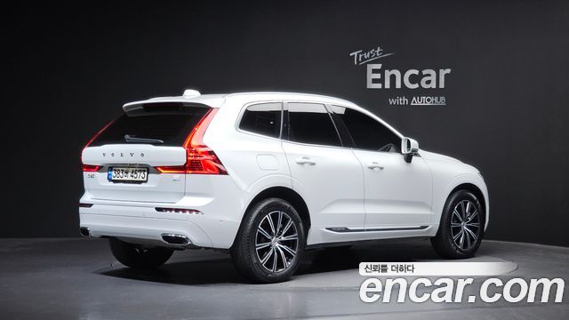 Volvo XC60 2-го поколения T8 Inscription - фото 1