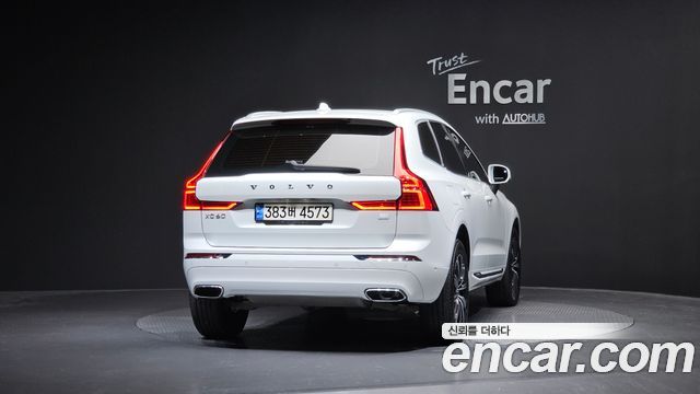 Volvo XC60 2-го поколения T8 Inscription - фото 3