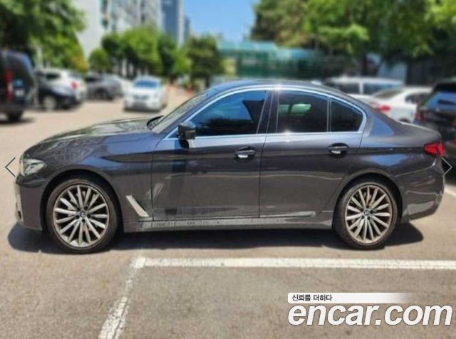 BMW 5-Series G30 530i Luxury - фото 2