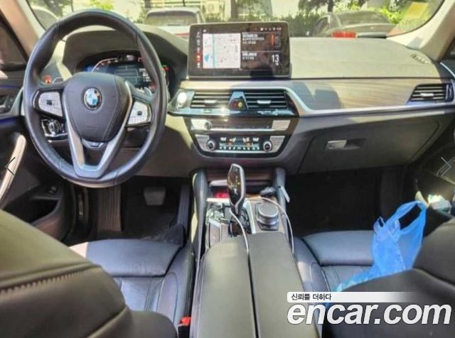 BMW 5-Series G30 530i Luxury - фото 4