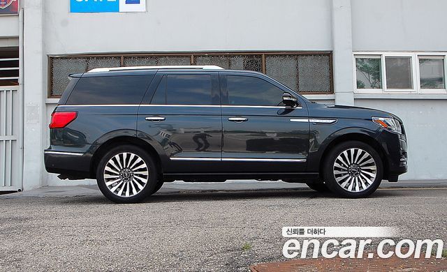 Lincoln Navigator 4-го поколения 3.5L - фото 1