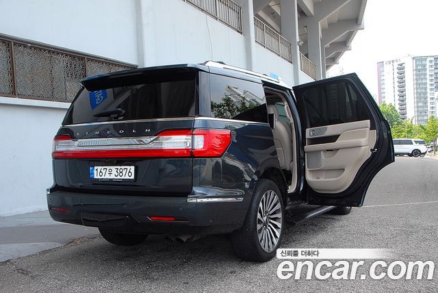 Lincoln Navigator 4-го поколения 3.5L - фото 4