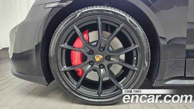 Porsche Taycan GTS - фото 4