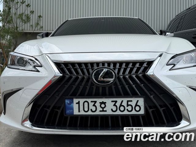 Lexus ES 7-го поколения Luxury Plus - фото 0