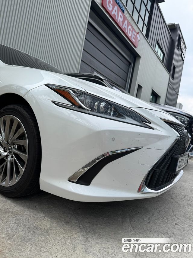 Lexus ES 7-го поколения Luxury Plus - фото 1