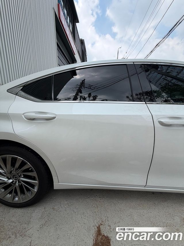 Lexus ES 7-го поколения Luxury Plus - фото 4