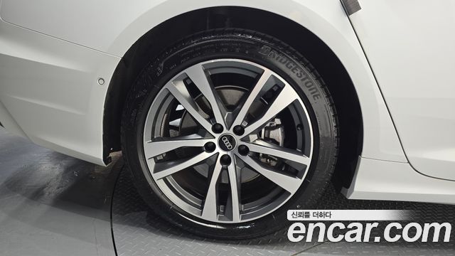 Audi A6 C8 45 TFSI Quattro Premium - фото 4