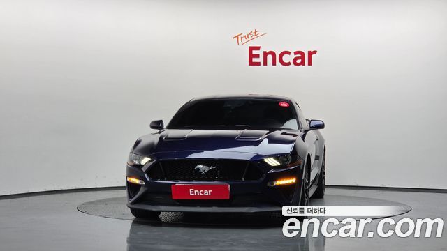 Ford Mustang GT Coupe - фото 2