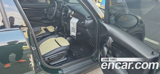 Mini Cooper 3Door Resolute Edition 3rd Gen - фото 4